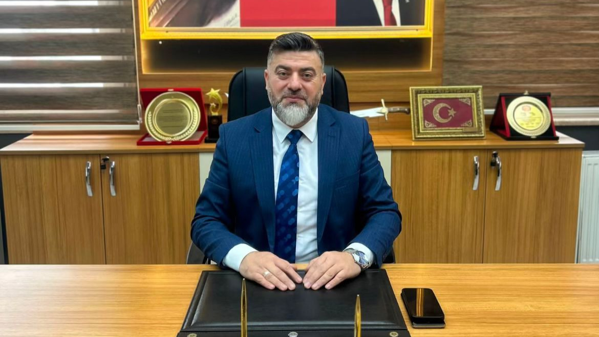 Afyonkarahisar Muhtarlar Derneği’nden Anlamlı Destek: Genç Çiftlere Gelinlik ve Damatlık Yardımı