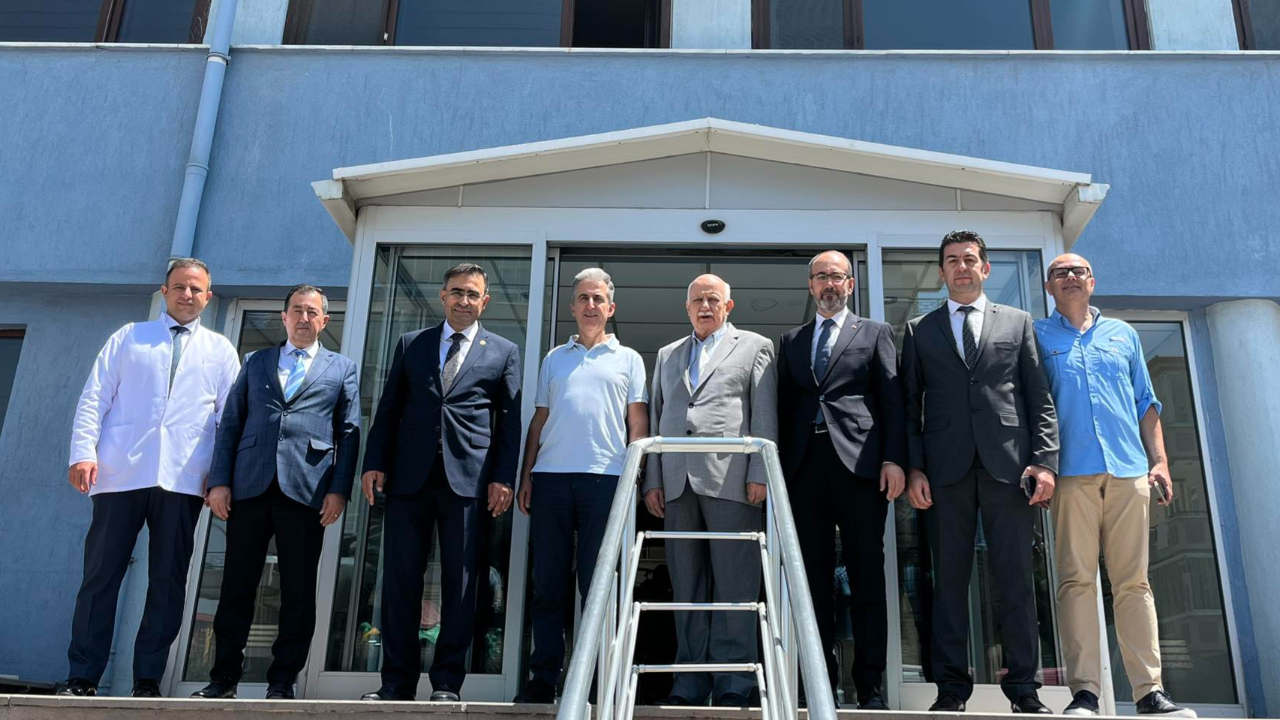 İl Sağlık Müdürü Dr. Hakkı Öztürk’e Hayırlı Olsun Ziyareti