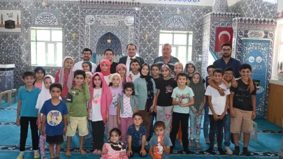 Çay Kaymakamı Hasan Hüsnü Türker, Yaz Kur'an Kurslarını Ziyaret Etti