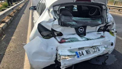Otobüsle Otomobilin Çarpıştığı Kazada 3 Kişi Yaralandı