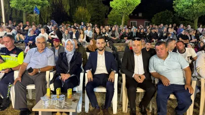 AK Parti Afyonkarahisar Gençlik Kolları Güney Yaz Festivali’nde Vatandaşlarla Buluştu
