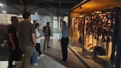 Afyonkarahisar’da Stajyer Öğrencilere Sucuk Üretimi Eğitimi