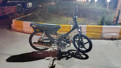 Bolvadin’de Kamyonet ile Motosiklet Çarpıştı: Sürücü Ağır Yaralandı!