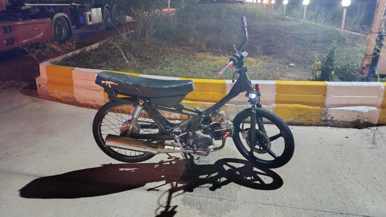 Bolvadin’de Kamyonet ile Motosiklet Çarpıştı: Sürücü Ağır Yaralandı!