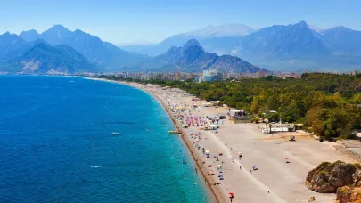Antalya, Tüm Zamanların Günlük Ziyaretçi Rekorunu Kırdı