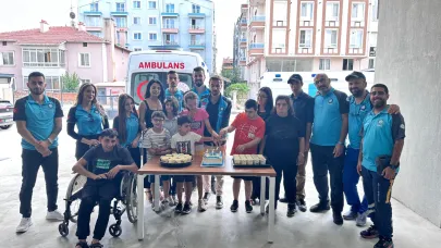 Otizmli Çocuklar UMKE Gönüllüsü Oldu: UMKE Haftası Renkli Etkinliklerle Kutlandı