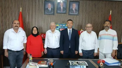 Yazarlar Derneği’nden MHP İl Başkanlığı’na Nezaket Ziyareti