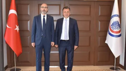Müdür Öztürk’ten Rektör Vekili Şenocak’a Ziyaret