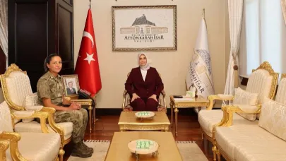 Vali Yiğitbaşı'ndan Albay Ayşegül Şentürk’e Veda