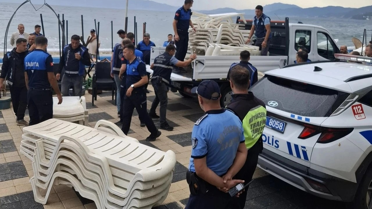 Kaçak Şezlong Operasyonu! Sahil Halkın Kullanımına Açıldı