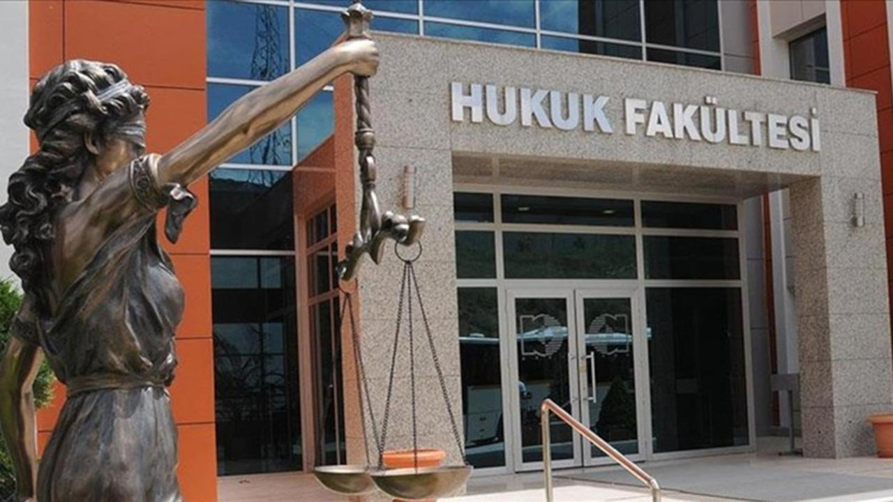 Hukuk Fakültelerine Giriş Barajı 125 Bine Çıkarıldı