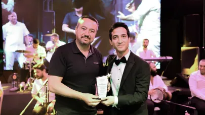 Şahin Kendirci 2. Termal Turizm ve Gurbetçi Festivali’nde Coşturdu