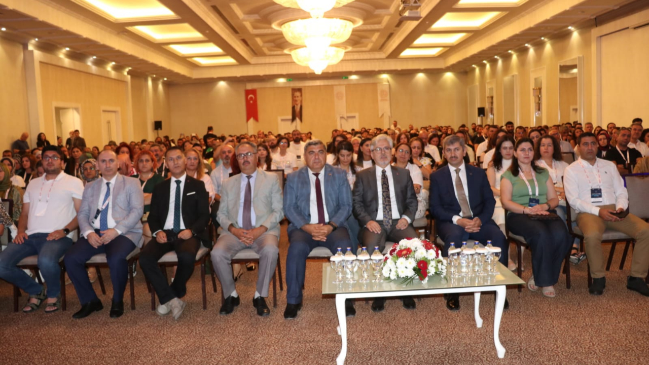 Bakan Yardımcısı Yelkenci Afyon’da: İngilizce Eğitiminde Yeni Dönem İçin Start Verildi