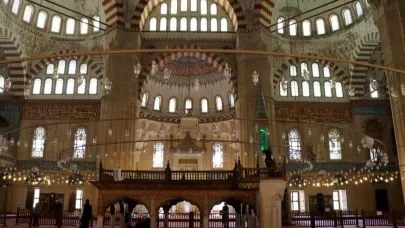 Mimar Sinan'ın İlk Eseri Nedir?