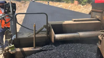 Ağzıkara Köyünde 2,5 Kilometrelik Yol Asfaltlanıyor