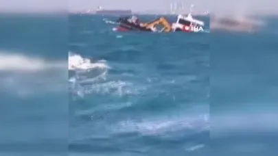 İstanbul’da Kuvvetli Fırtınada Gemi Battı