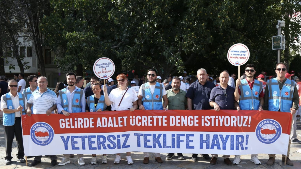 Büro Memur-Sen’den 18 Ağustos’ta tüm Türkiye’de iş bırakma kararı aldı!