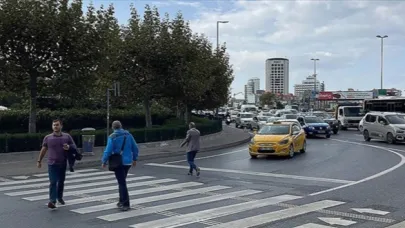 Karayollarında Hız Sınırları ve Trafik Levhaları Yeniden Düzenlenecek
