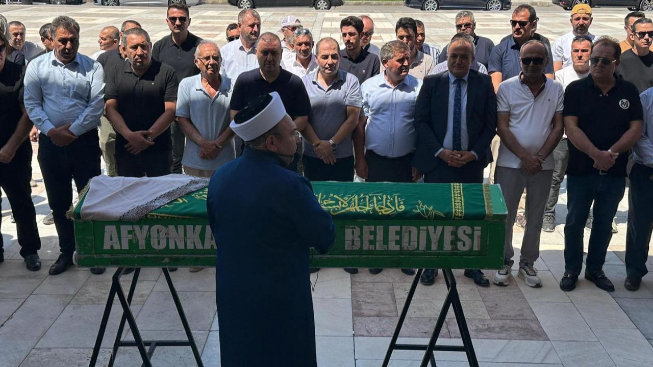 PANKOBİRLİK Genel Müdürü Tolga Demirhan’ın Annesi Son Yolculuğuna Uğurlandı
