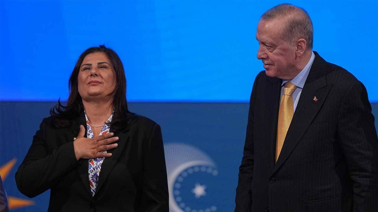 CHP’den İstifa Edip AK Parti’ye Katılan Özlem Çerçioğlu: “Özgür Özel de Bana İftira Attı”