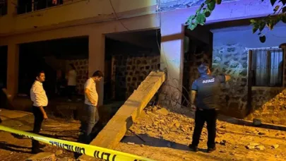 Balkon Çöktü, 2’si Çocuk 5 Kişi Enkaz Altında Kaldı