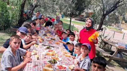 Çankaya Muhtarı Ahmet Alan’dan Öğrencilere Örnek Davranış