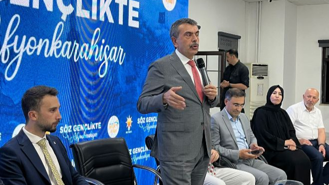 Milli Eğitim Bakanı Yusuf Tekin Afyon’da Ak Gençlikle Buluştu