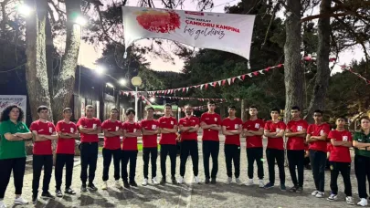 Afyonkarahisarlı Öğrenciler Kızılay Sanat ve İyilik Kampı’nda
