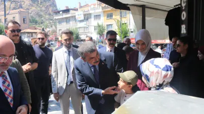 Milli Eğitim Bakanı Yusuf Tekin Esnafla Buluştu
