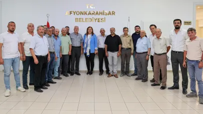 Başkan Köksal, CHP Sinanpaşa İlçe Teşkilatı ile Bir Araya Geldi