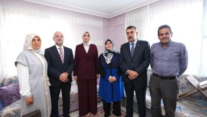 Emekli Öğretmene büyük Vefa: Bakan Tekin’den Ziyaret