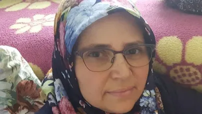 Talihsiz Kadın Sahipsiz Köpeklerden Kaçarken Aracın Altında Kalarak Hayatını Kaybetti