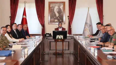 Vali Yiğitbaşı Başkanlığında Zafer Haftası Toplantısı Düzenlendi