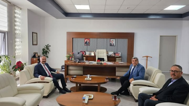 Anayasa Mahkemesi Üyesi Akçil’den İl Milli Eğitim Müdürü Sünnetçi’ye Ziyaret