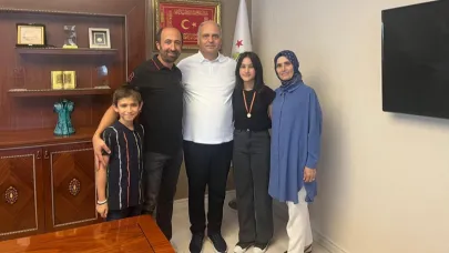 Erkmen’de LGS Başarısına Başkan Şahin’den Hediye
