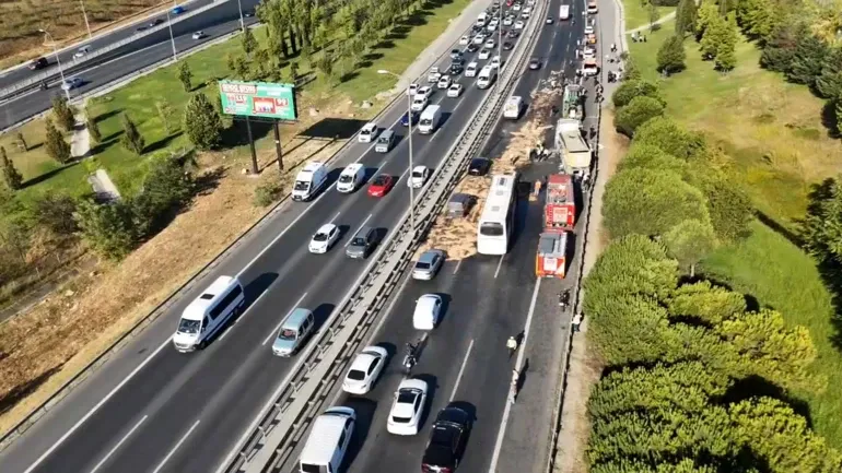 TEM Otoyolu’nda Zincirleme Kaza: 1 Ölü, 21 Yaralı