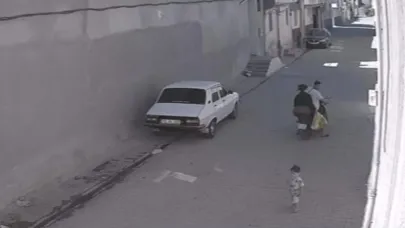 Ailesinden Kaçan Çocuğa Otomobil Çarptı