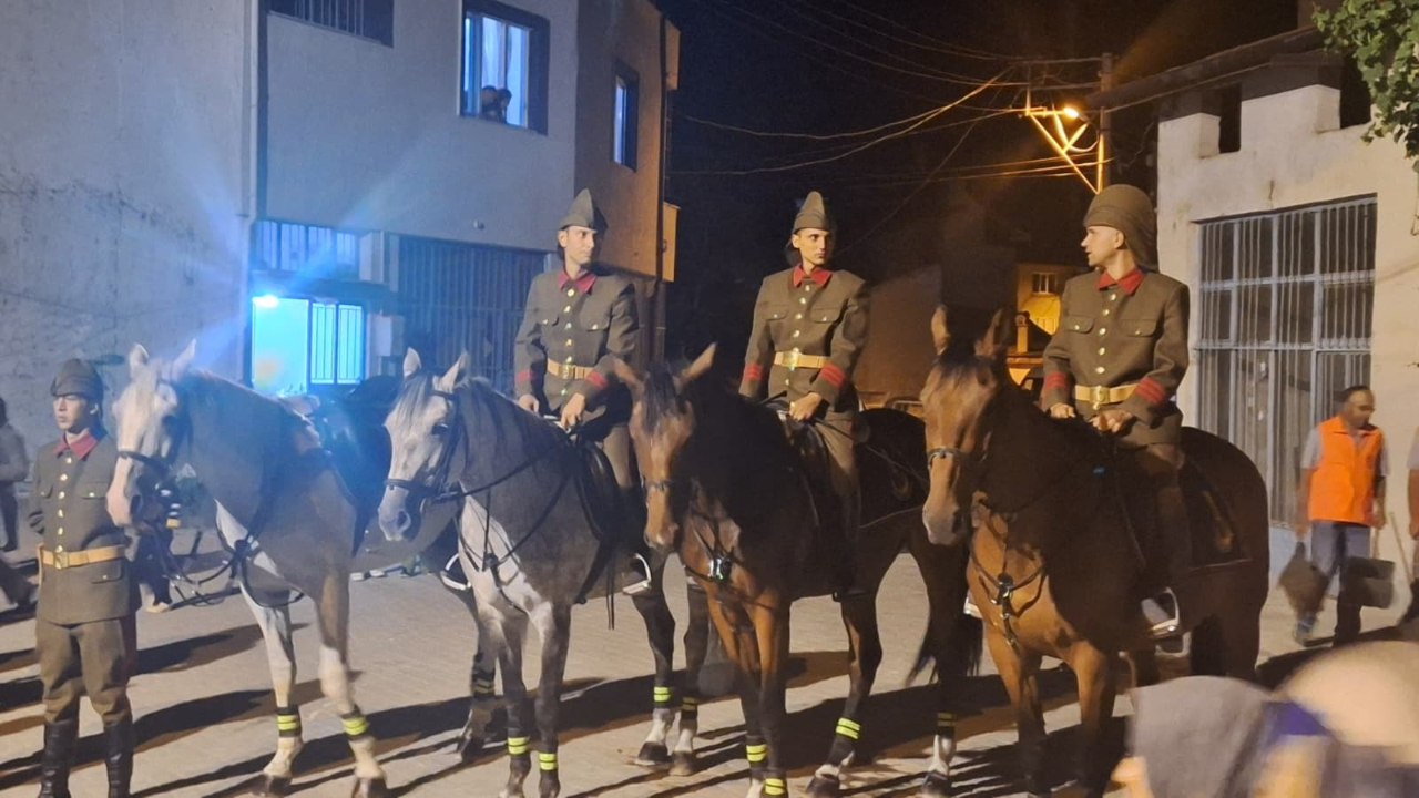 Şuhut’ta 103. Yıl Gururu: Büyük Taarruz Korteji Mehteran Eşliğinde Yürüdü