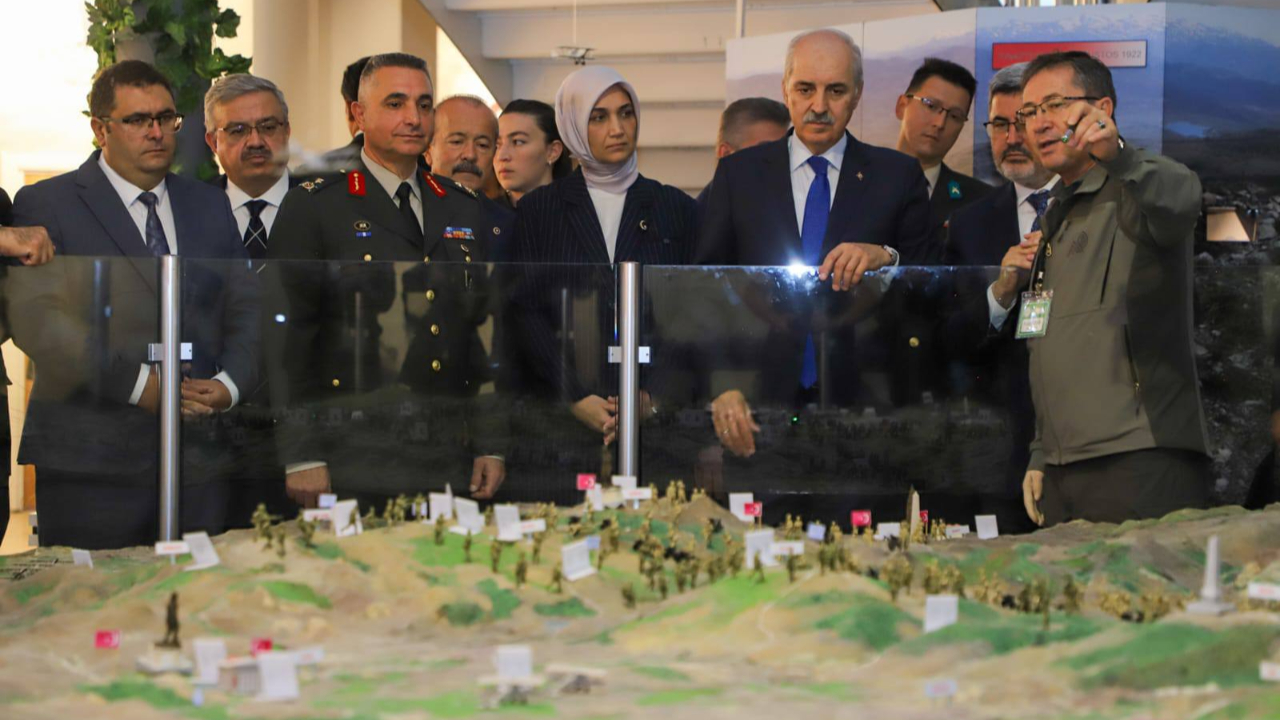 TBMM Başkanı Kurtulmuş, İstiklal Tanıtım Merkezini Ziyaret Etti