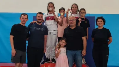 Zafer Haftası Eskrim İl Birinciliği Müsabakaları Afyonkarahisar’da Tamamlandı