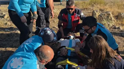 UMKE Ekibi Zafer Yürüyüşü Dönüşünde Kazaya Anında Müdahale Etti