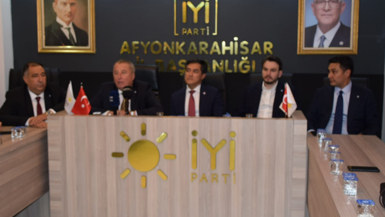 İYİ Parti’den Zafer Haftası Çıkarması: “Bayrak Birdir, Devlet Birdir”