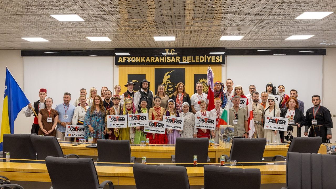 Farklı Kültürler Afyonkarahisar'da Buluştu