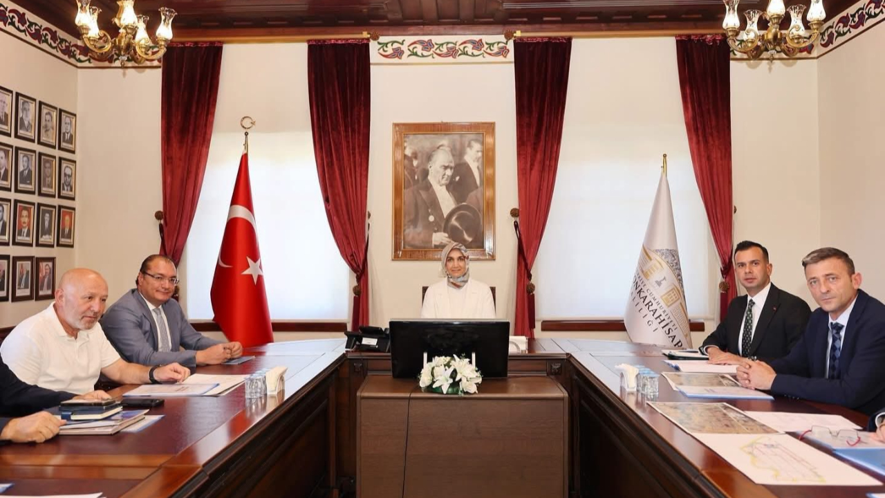 Sinanpaşa’ya Dev Yatırım: 2. Organize Sanayi Bölgesi Altyapı İhalesi Tamamlandı