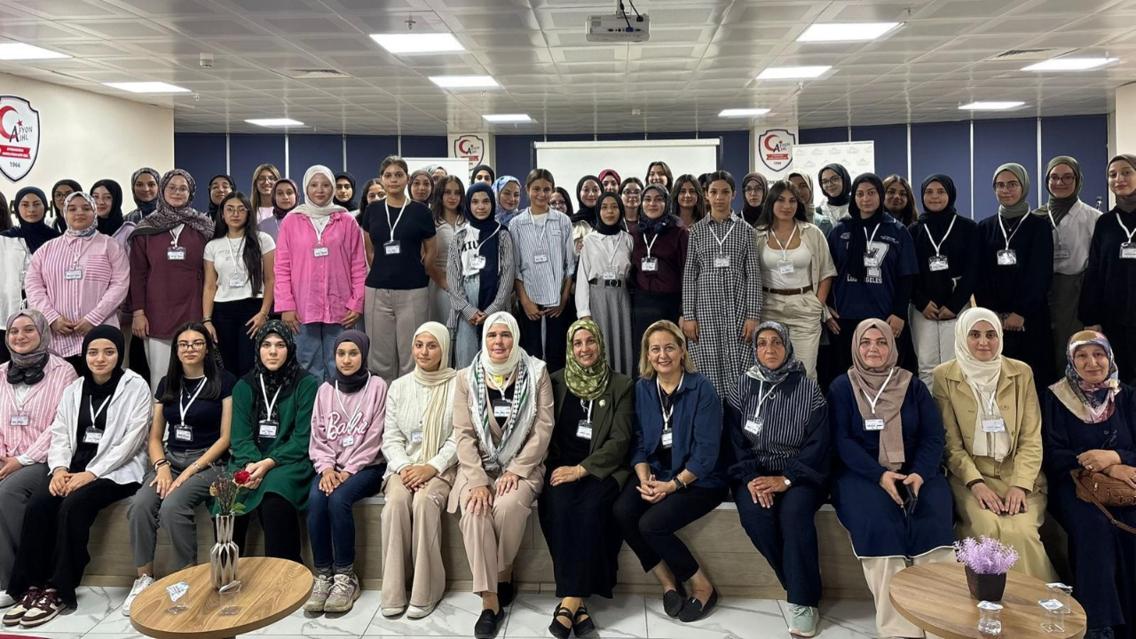 "Zaferin Şehrine Kardeşlik Köprüsü" Projesi Başladı: KKTC'li Gençler Afyonkarahisar'da