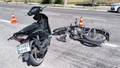 İki Motosiklet Kafa Kafaya Geldi