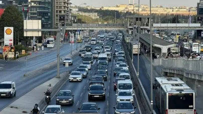 Uyum Haftası Başladı, İstanbul Trafiği Yoğunlaştı