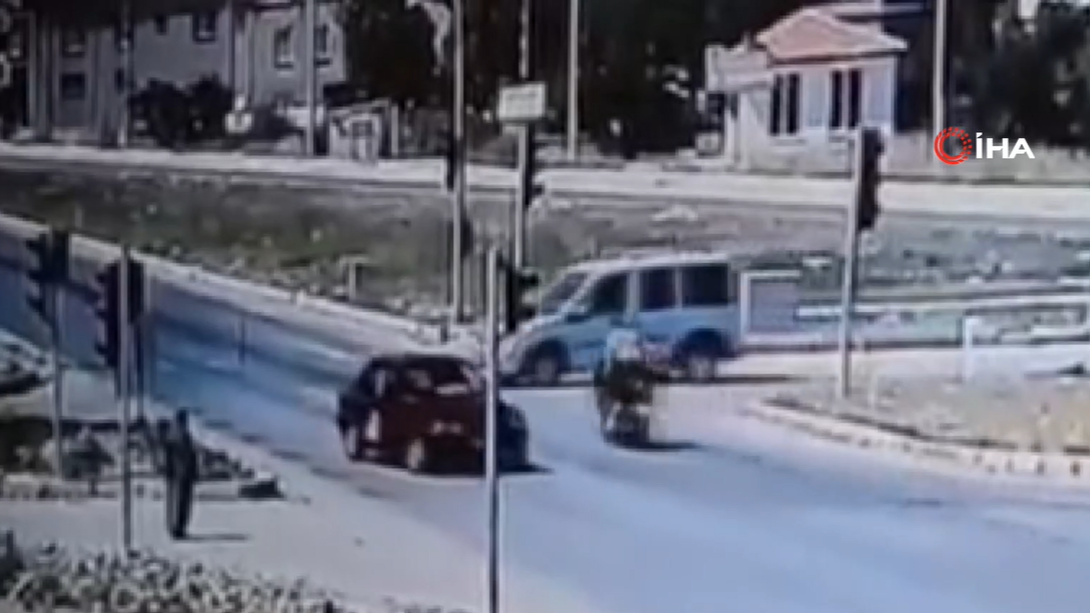 Genç Motosiklet Sürücüsünün Öldüğü Kaza Güvenlik Kamerasında
