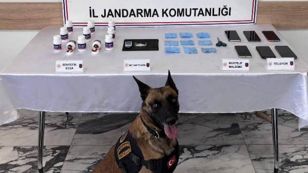 Afyonkarahisar’da 4 Uyuşturucu Taciri Tutuklandı!