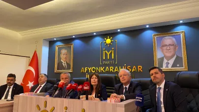 İYİ Parti Heyeti,  Afyonkarahisar’da Basın Mensuplarıyla Bir Araya Geldi